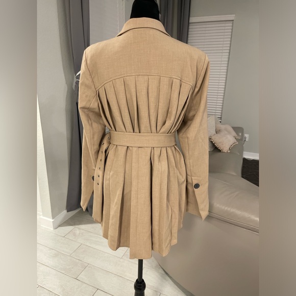 Anthropologie Maeve Pleated-Back belted Blazer M - Picture 2 of 8